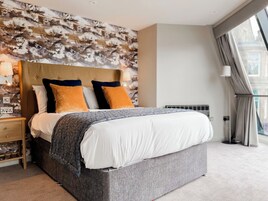 华丽双人房 | 高档床上用品、免费 WiFi、床单