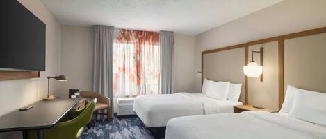 Ropa de cama de alta calidad y escritorio