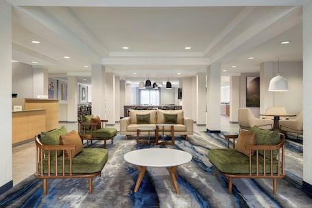 Lobby sitting area. Fairfield Inn & Suites by Marriott Memphis Olive Branch