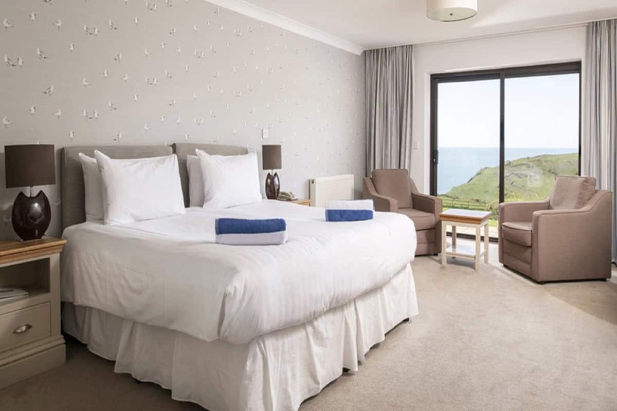 1 slaapkamer, luxe beddengoed, een kluis op de kamer