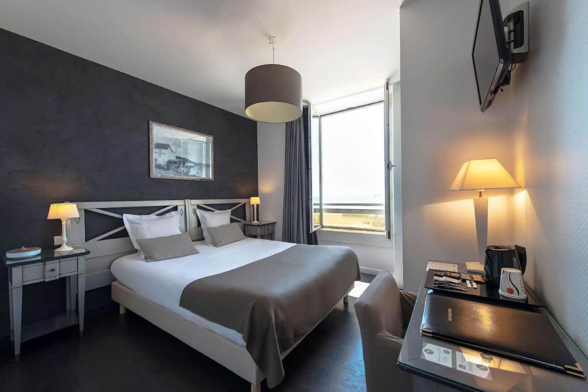 In-room safe, desk, blackout curtains, soundproofing