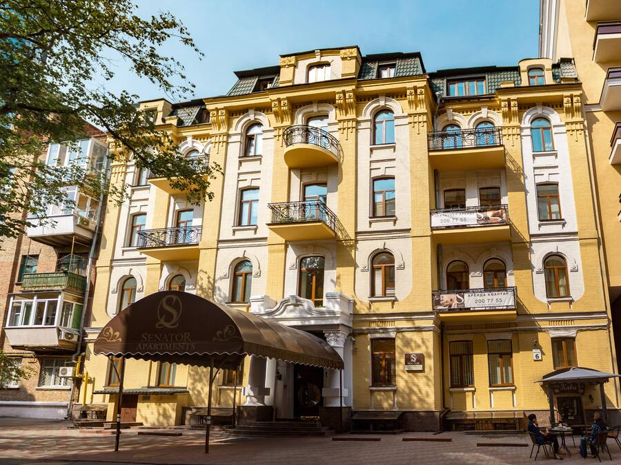 Mặt tiền nơi lưu trú