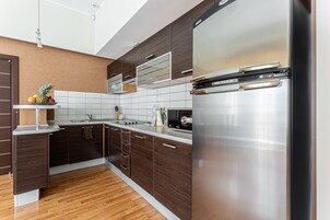 Apartamento estándar, 1 habitación | Cocina privada | Cafetera o tetera y hervidor eléctrico