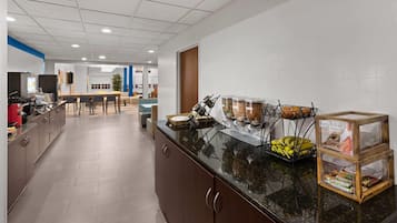 Free daily continental breakfast