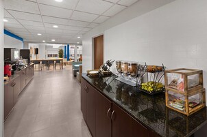 Desayuno continental incluido todos los días 