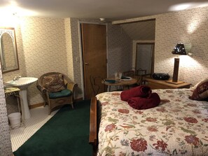 Room (The Bough)
