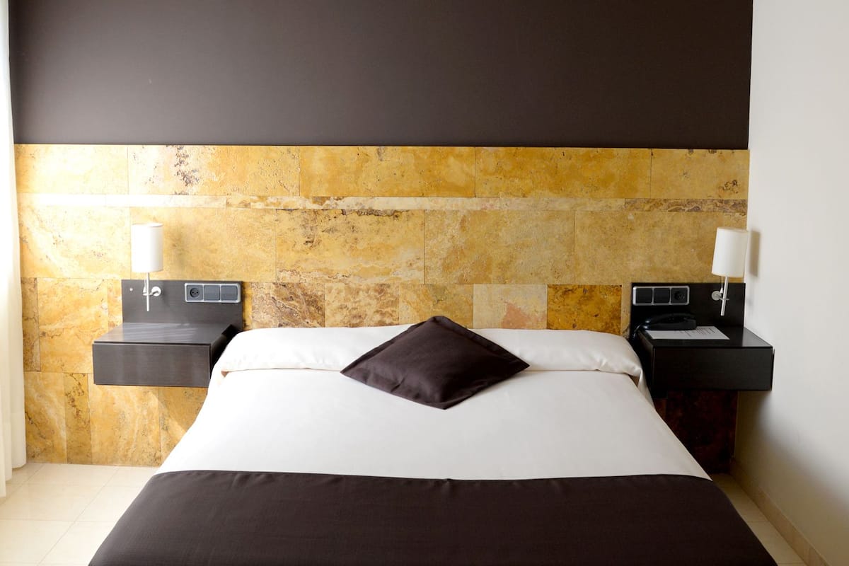 premium bedding, minibar, in-room safe, individually furnished