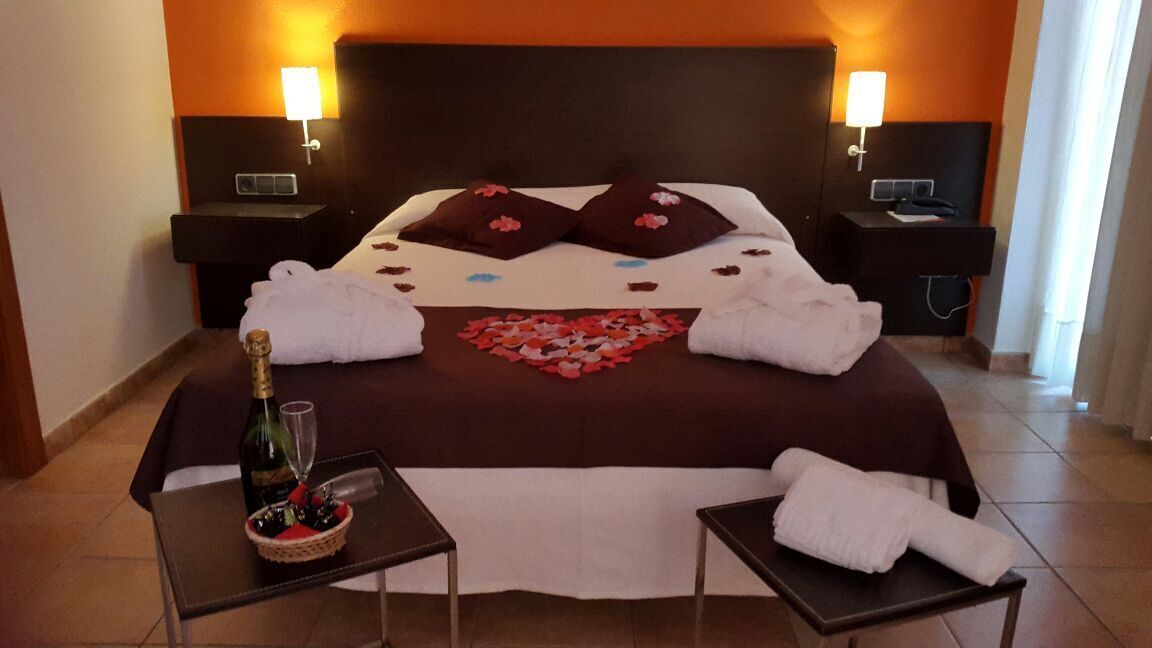 romantic double room | premium bedding, minibar, in-room safe, individually furnished