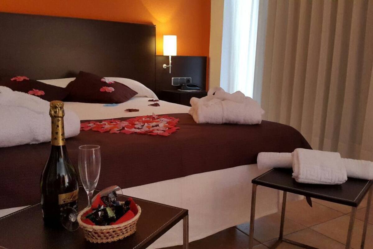romantic double room | premium bedding, minibar, in-room safe, individually furnished