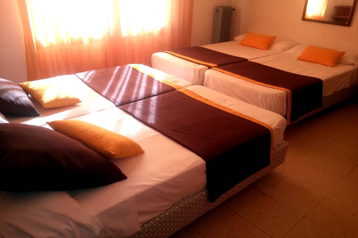 select comfort beds, desk, iron/ironing board, cots/infant beds