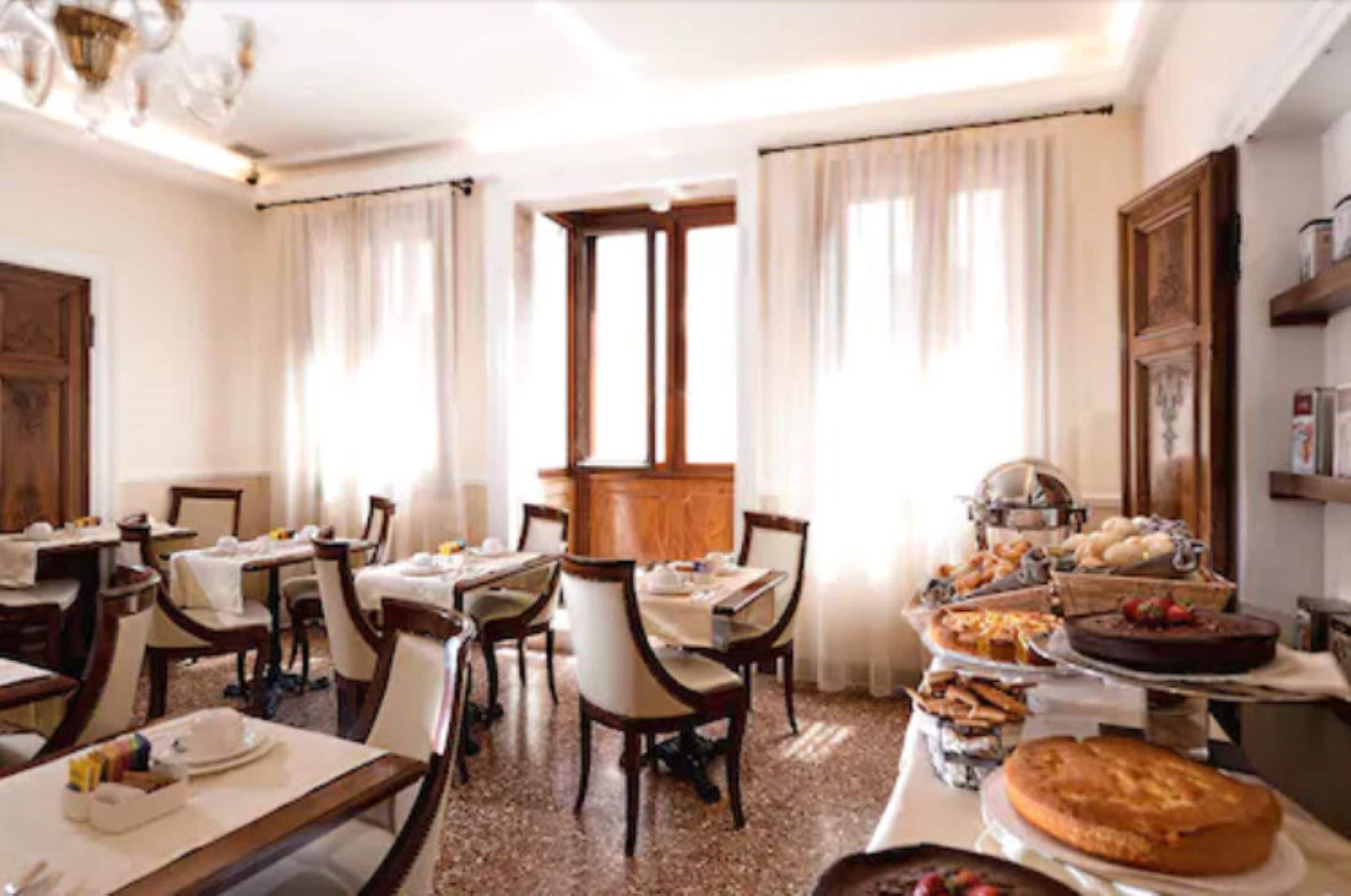 Daily continental breakfast (EUR 18 per person)