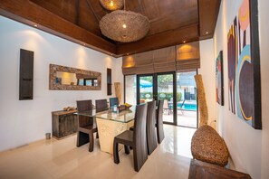 Presidential-Villa | Esszimmer