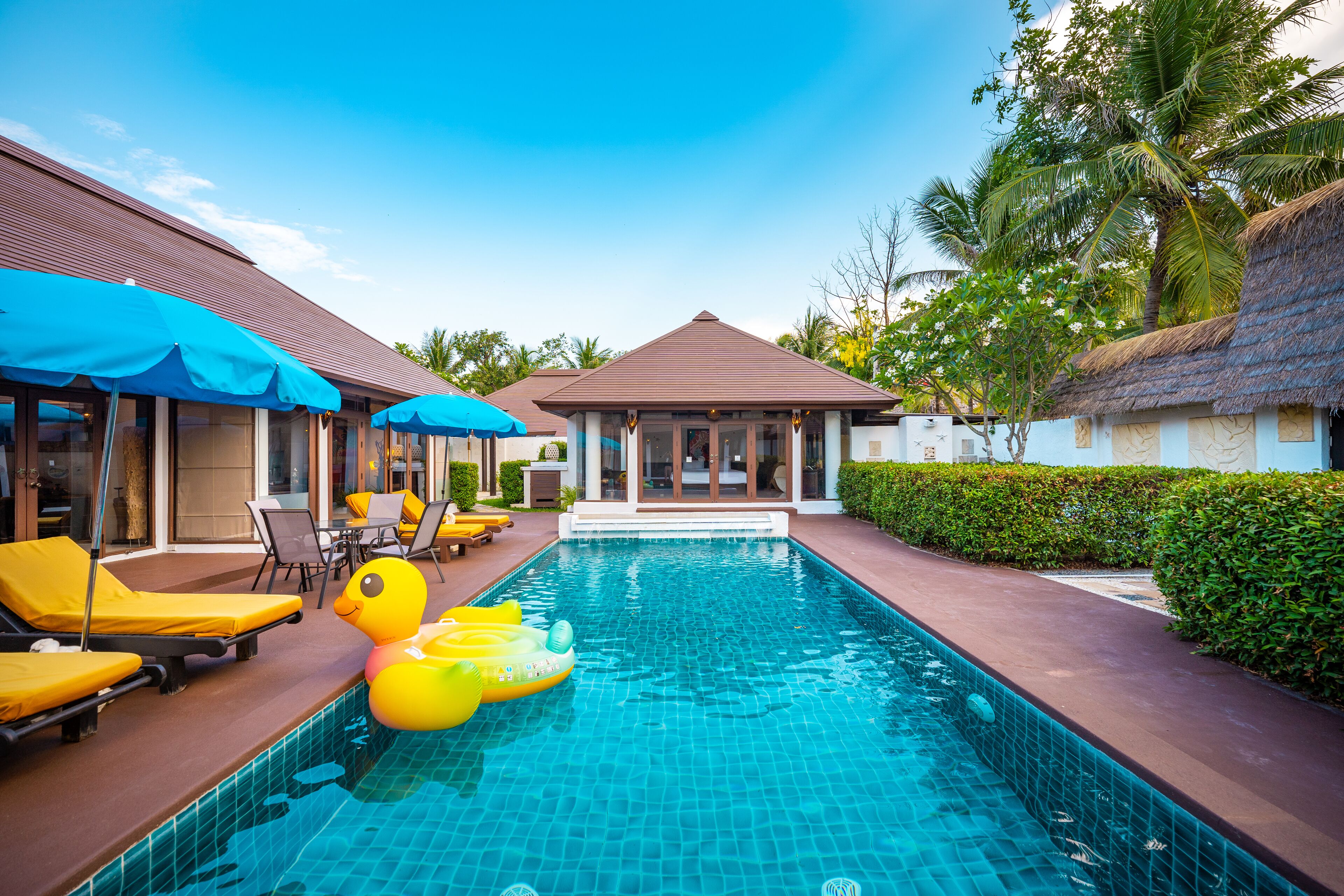 总统别墅 | 防过敏的被褥、客房内保险箱、办公桌、笔记本电脑工作区