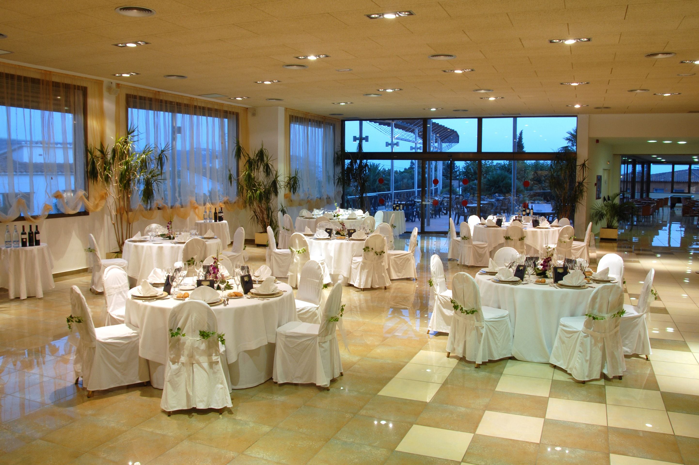 Banquet hall