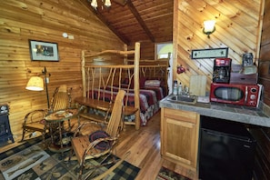 Mt. Leconte Cabin Suite | Mountain view