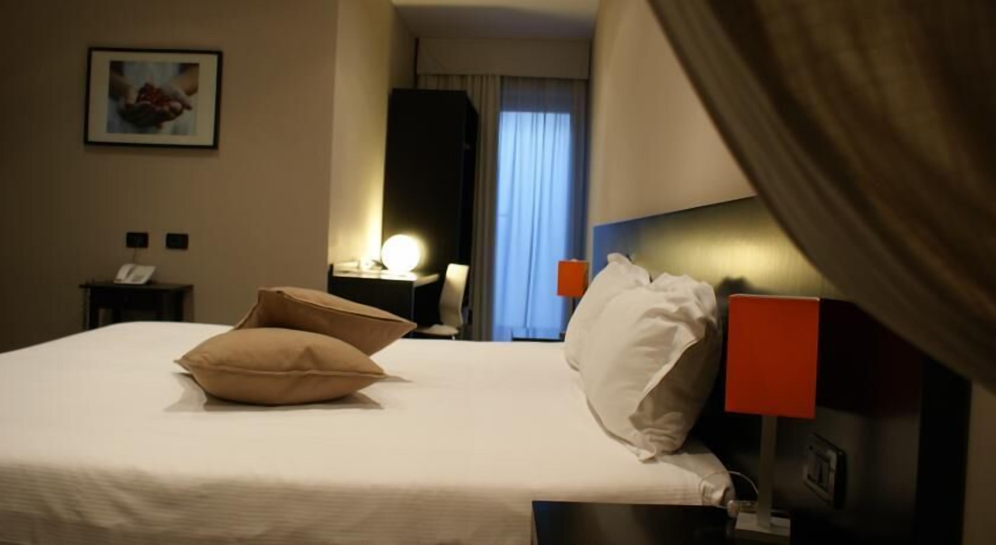 Minibar, in-room safe, desk, soundproofing