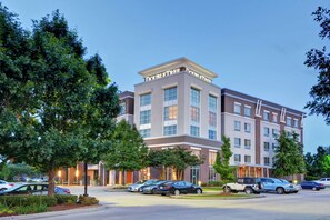 Exterior - DoubleTree by Hilton Hotel Baton Rouge (Baton Rouge)