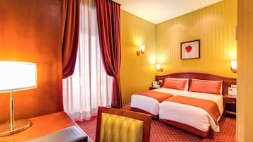 Comfort-Doppel- oder -Zweibettzimmer | Hochwertige Bettwaren, Minibar, Zimmersafe, individuell eingerichtet