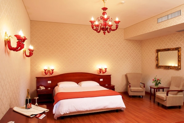 Premium bedding, minibar, in-room safe, individually furnished