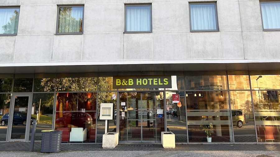B&B HOTEL Maubeuge Gare