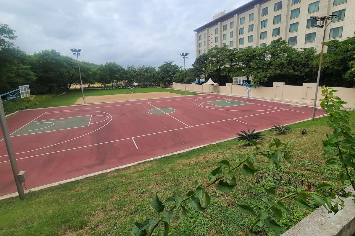 Superior King Bed | Down comforters, pillowtop beds, minibar, in-room safe