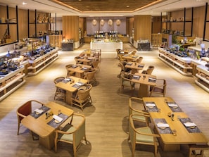 Premier-Zimmer, 1Â King-Bett, Zutritt zur Club Lounge (Happy Hours 6:30 PM to 8:30 PM)