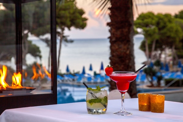 Poolbar