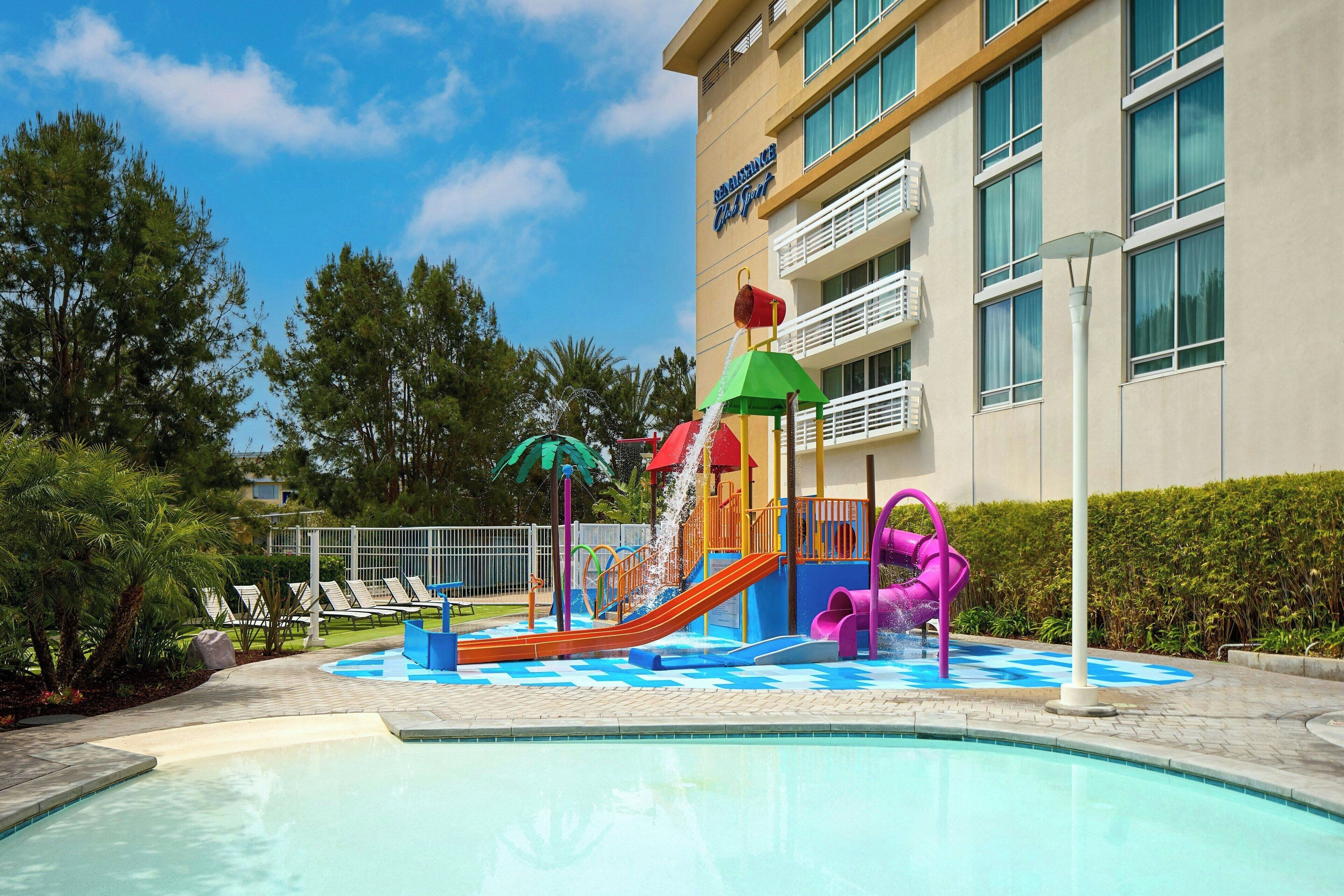 3 outdoor pools, open 6:00 AM to 10:00 PM, cabanas (surcharge)