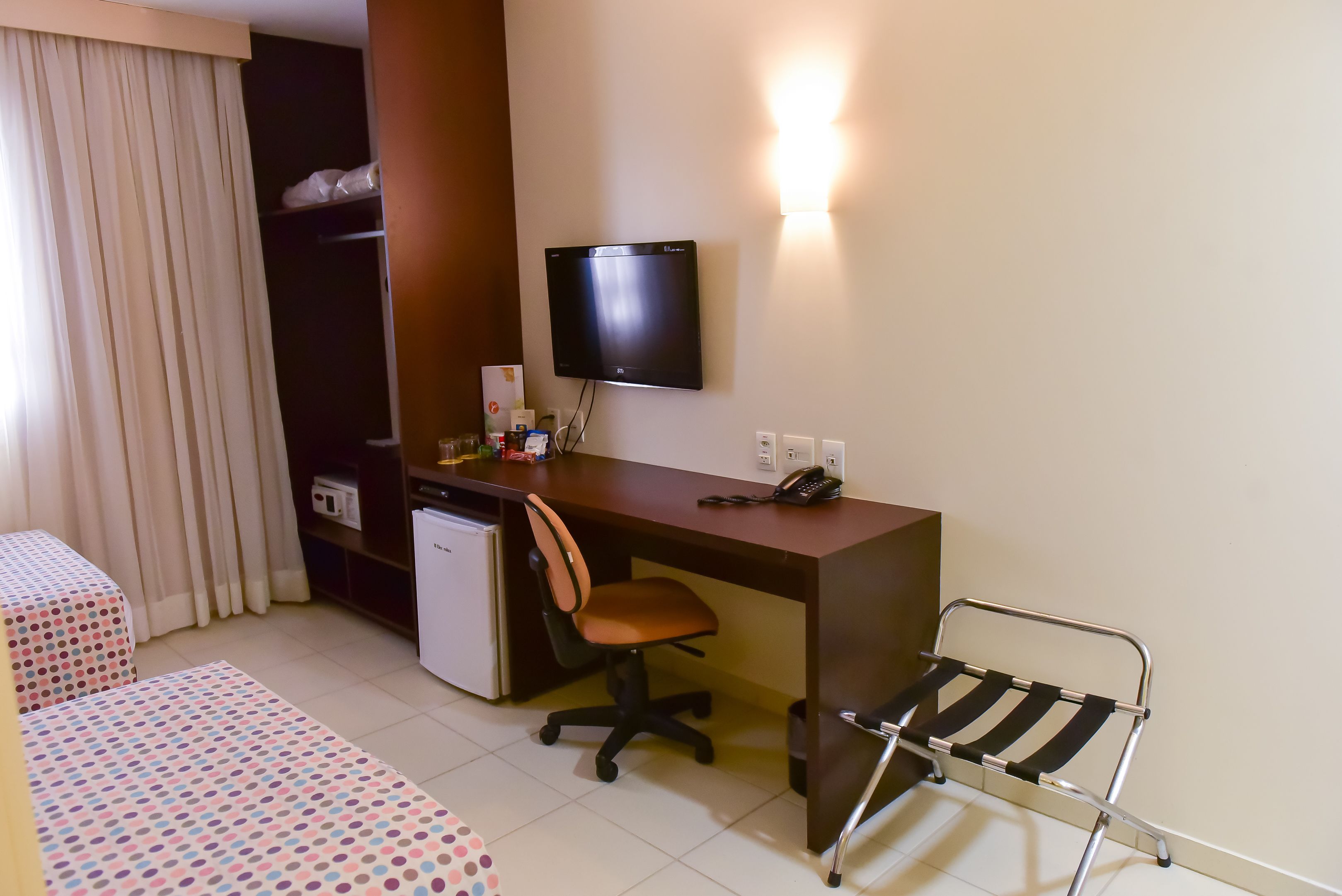 superior room, 2 single beds, non smoking | in-room safe, desk, free wifi