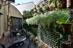 供应早餐、午餐和晚餐，巴西菜