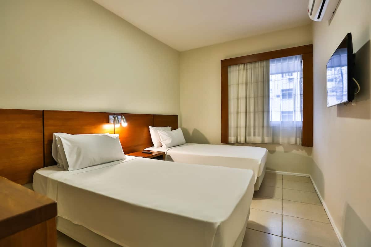 1 habitación, minibar, caja de seguridad en la habitación y escritorio