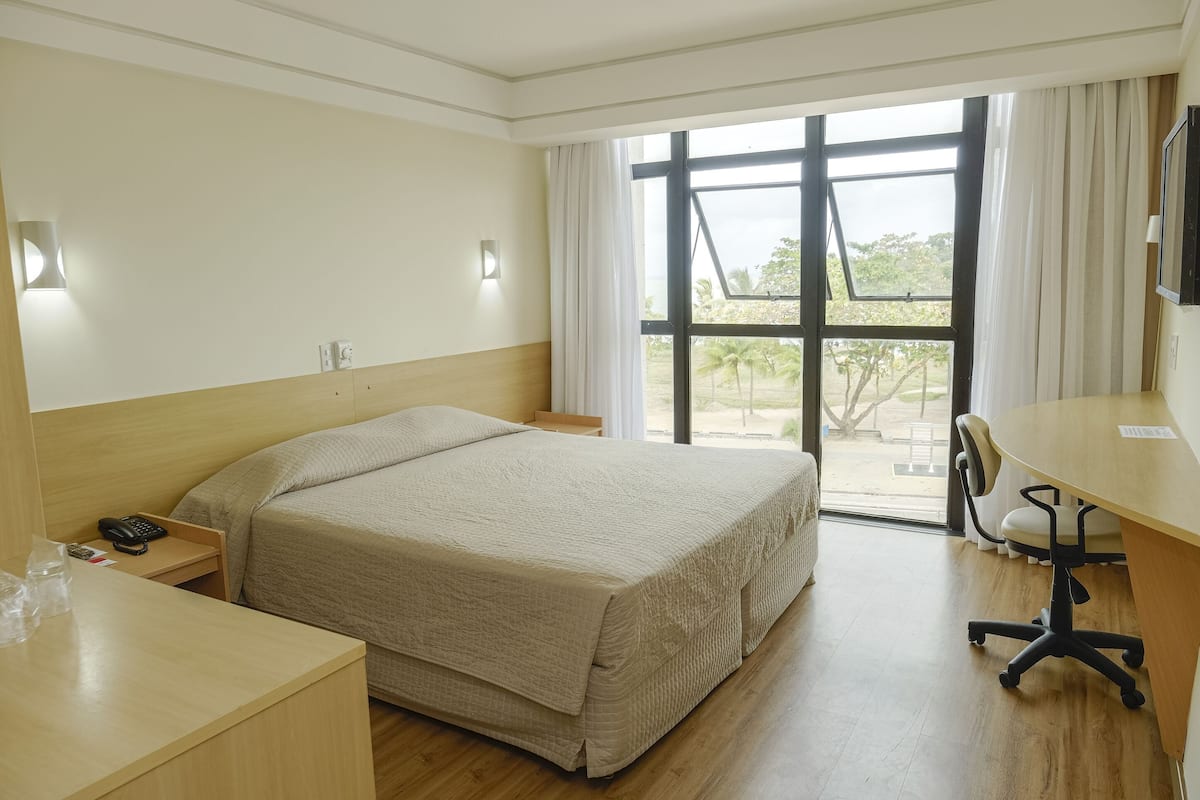 In-room safe, desk, blackout drapes, free cribs/infant beds