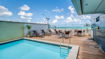 Outdoor pool, pool loungers
