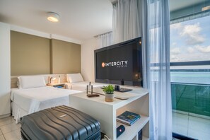 Minibar, in-room safe, blackout drapes, free WiFi - Intercity Natal (Natal)