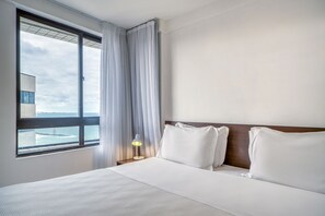 Minibar, una cassaforte in camera, tende oscuranti, Wi-Fi gratuito