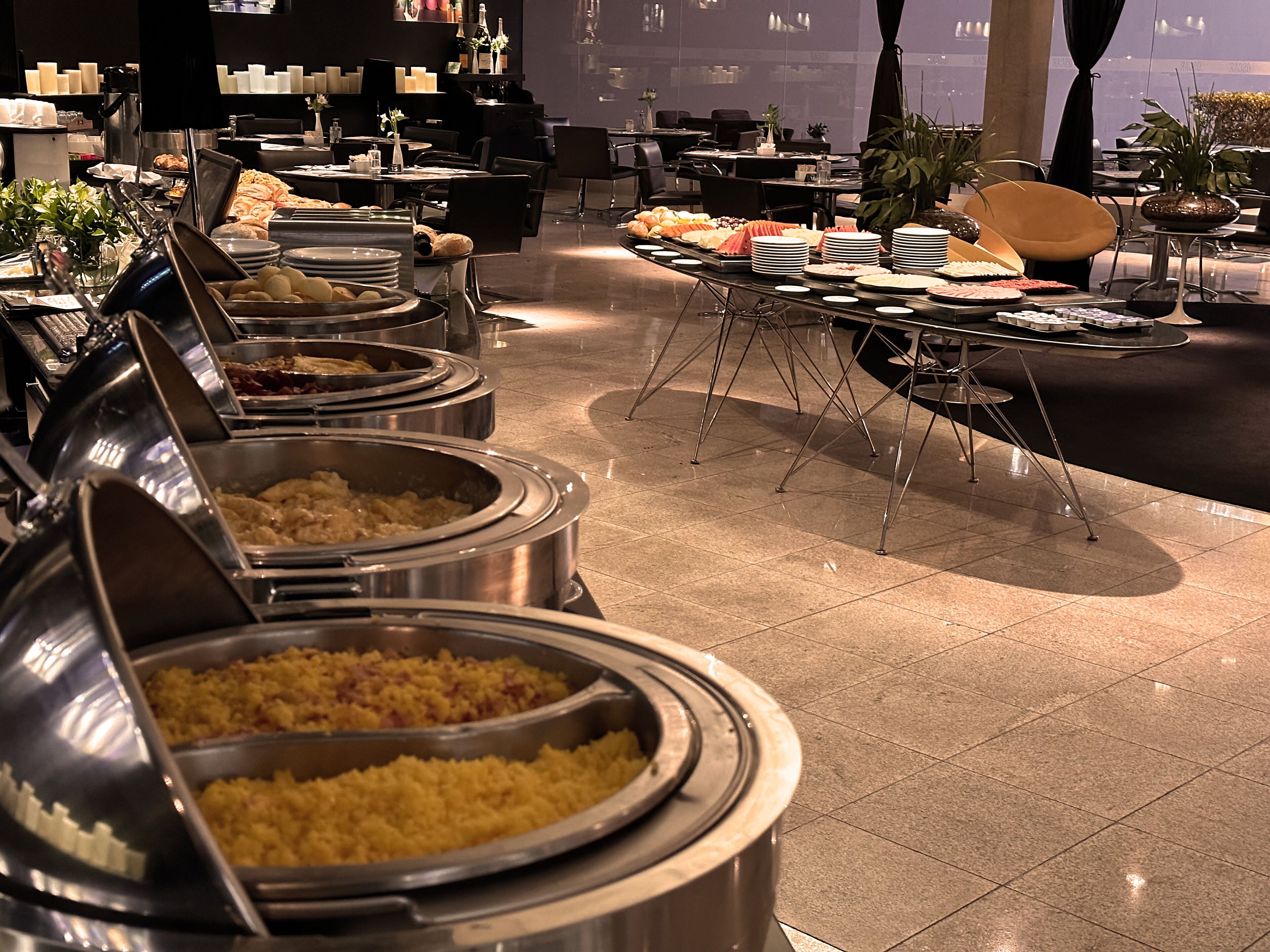 free daily continental breakfast