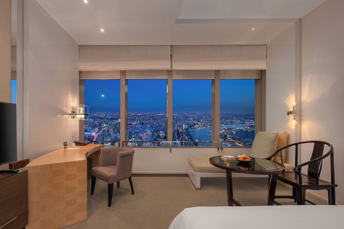 1 bedroom, minibar, in-room safe, desk