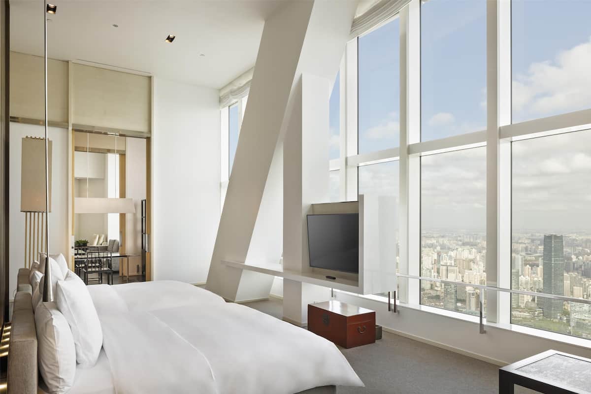 1 bedroom, minibar, in-room safe, desk