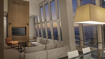 1 bedroom, minibar, in-room safe, desk