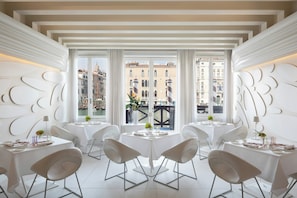 Breakfast, lunch and dinner served - Sina Centurion Palace (Venice)