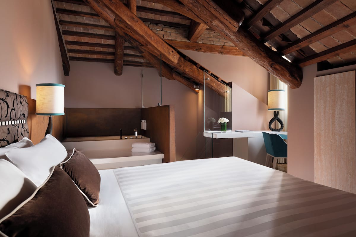 Junior Duplex (Superior) | Premium bedding, minibar, in-room safe, desk