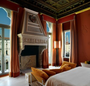 Junior Suite, Canal View (Deluxe, Grand Canal view) | View from room - Sina Centurion Palace (Venice)