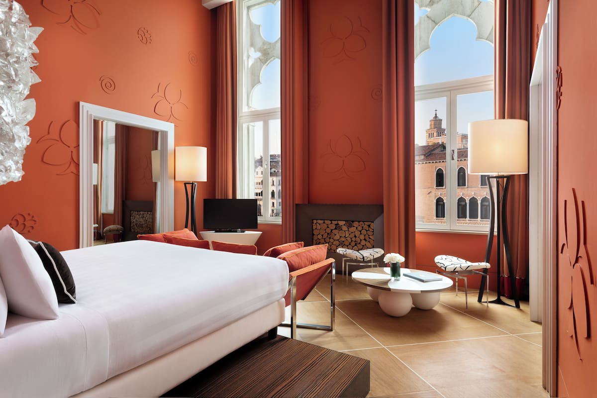 Junior Suite, Canal View (Deluxe, Grand Canal view) | Premium bedding, minibar, in-room safe, desk