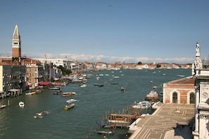 Front of property - Sina Centurion Palace (Venice)