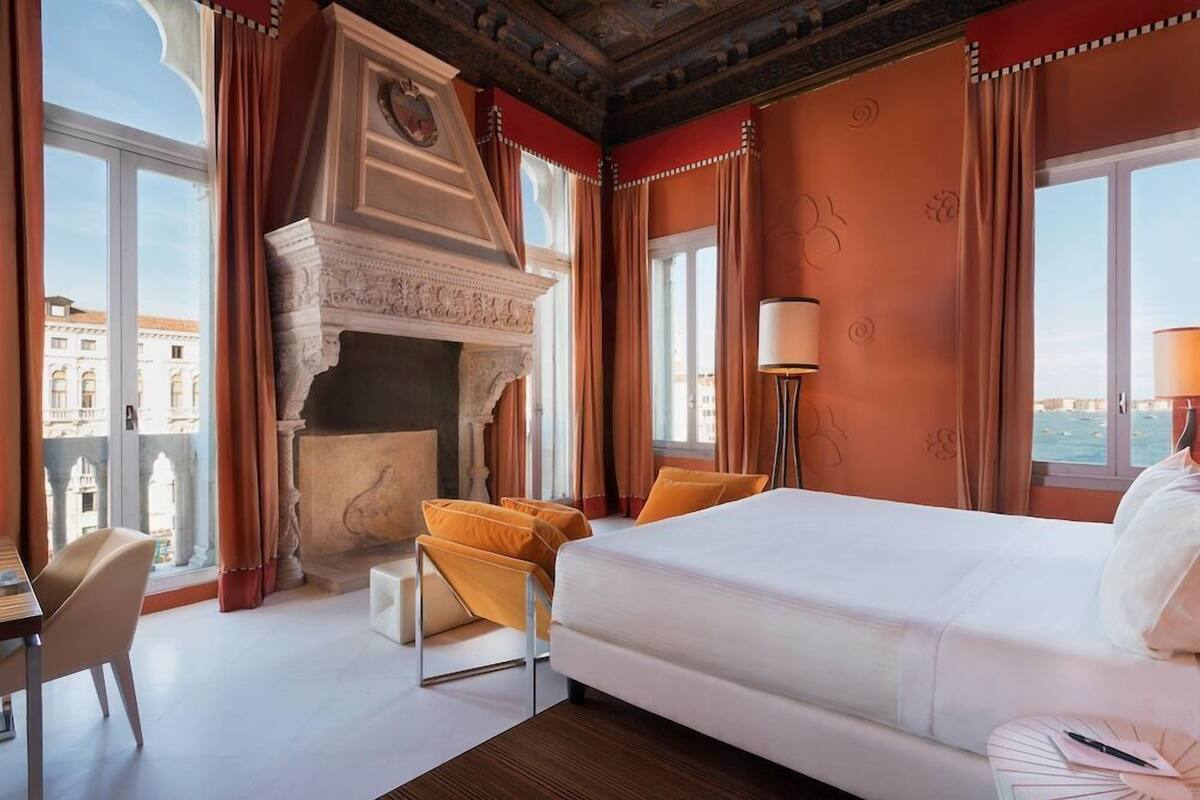 Premium bedding, minibar, in-room safe, desk