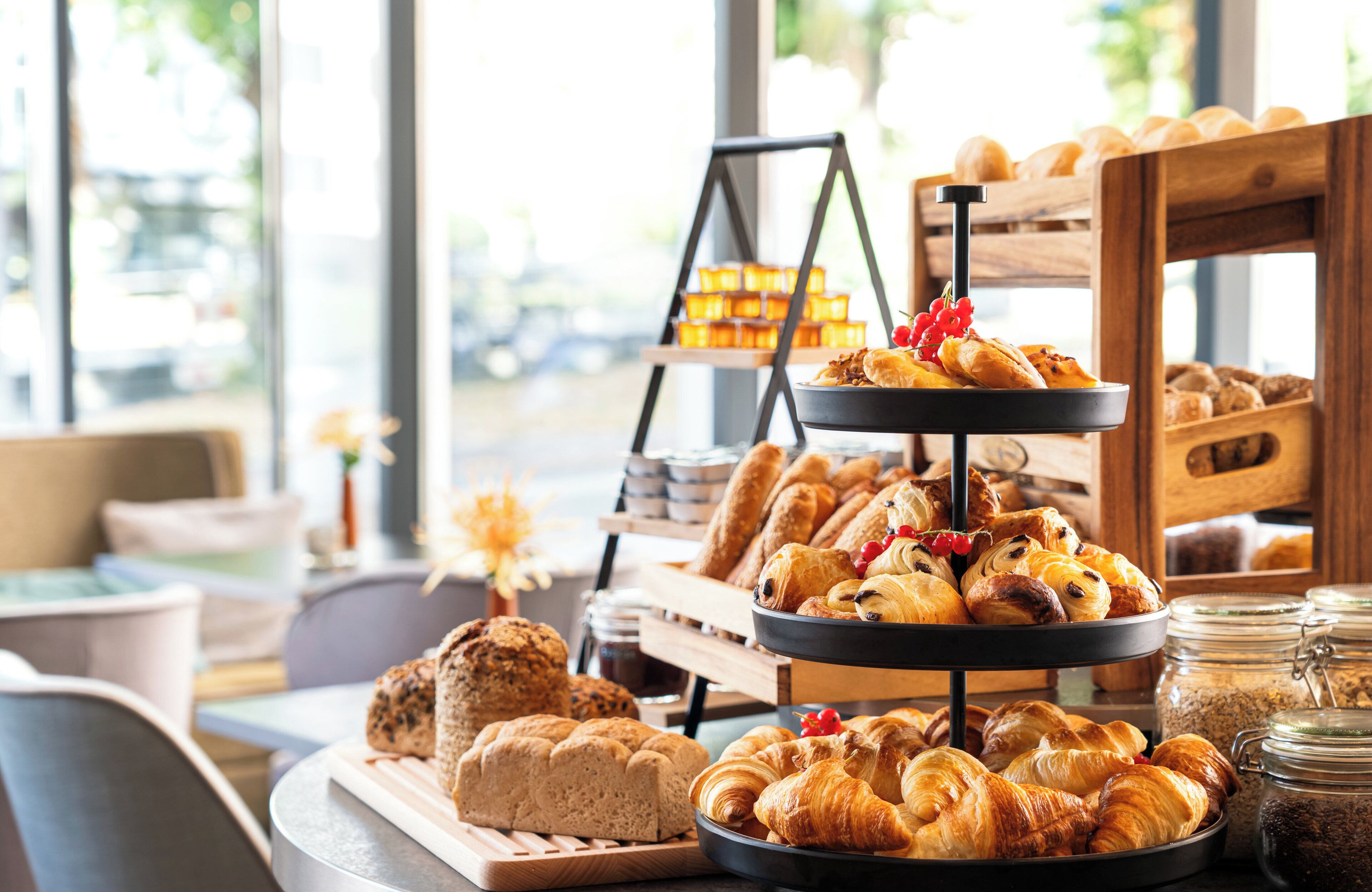 daily buffet breakfast (eur 16 per person)