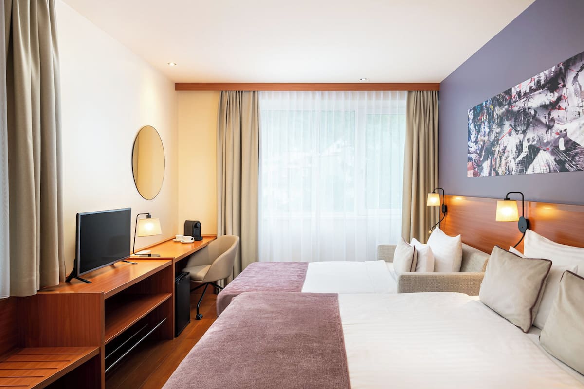 minibar, in-room safe, desk, blackout curtains