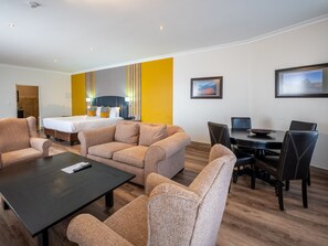 Down duvets, in-room safe, individually furnished, desk - ANEW Hotel Highveld eMalahleni (Emalahleni)