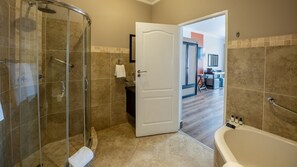 Deluxe Room | Bathroom - ANEW Hotel Highveld eMalahleni (Emalahleni)