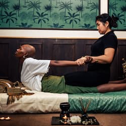 Couples treatment room(s), sauna, hot tub, steam room, body treatments